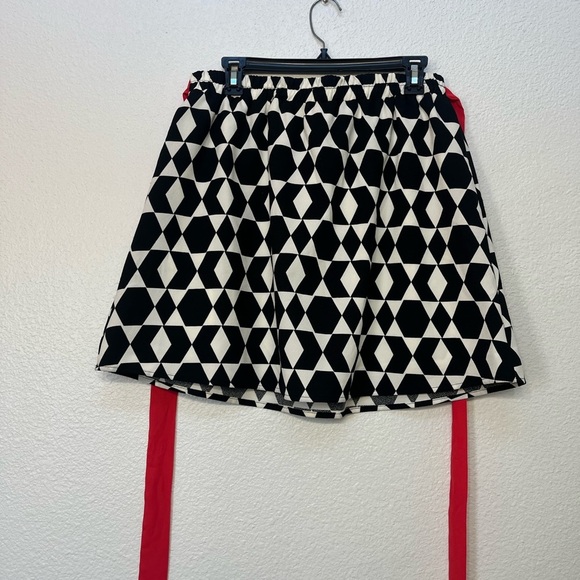 Francesca's Collections Black and White Bubble Skirt Tie Front Cocktail - Picture 3 of 5